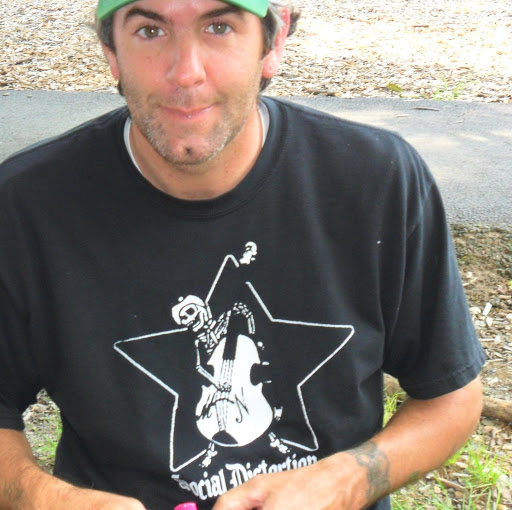 Robert Roe Photo 45