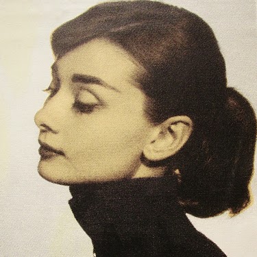 Laura Lucas Photo 25