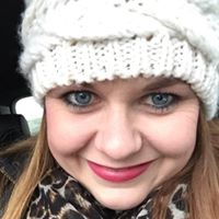 Emma Blades Photo 6