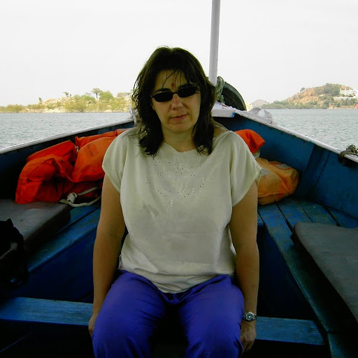 Gail Jones Photo 12