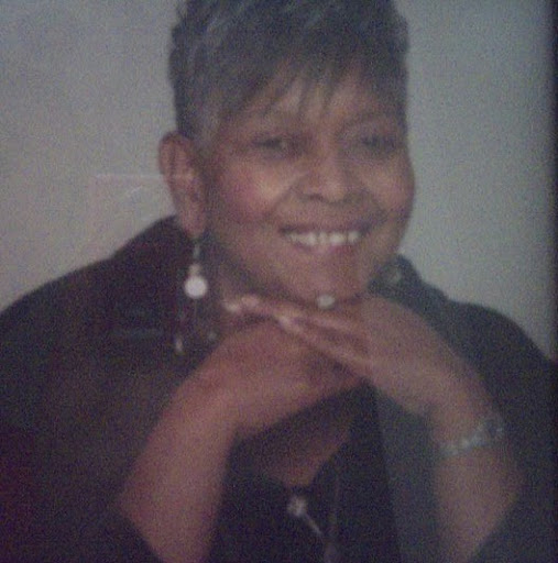 Loretta Douglas Photo 6