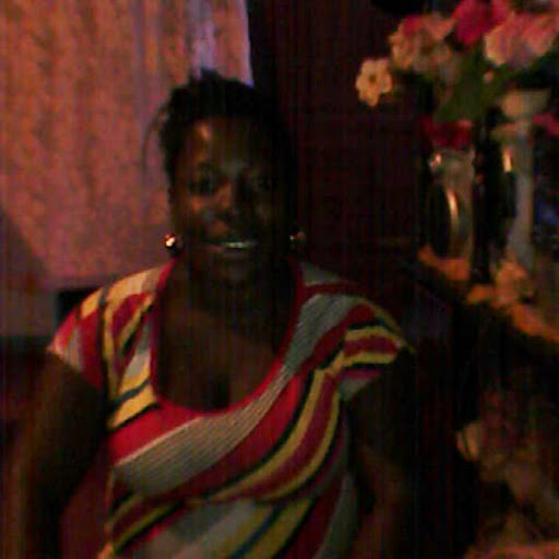 Collette Robinson Photo 11