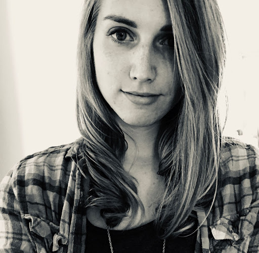 Amy Winter Photo 14