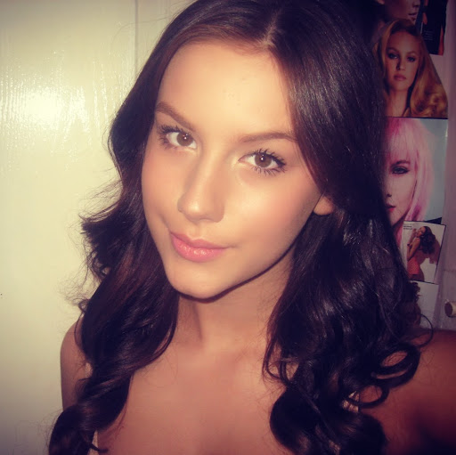 Danielle Black Photo 29