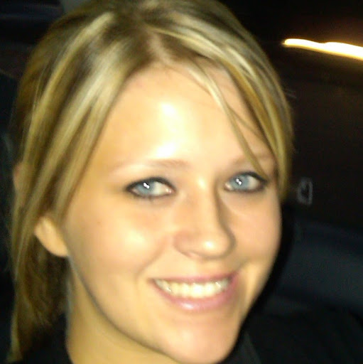 Sarah Schmidt Photo 27