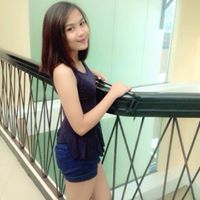 Alyssa Flores Photo 16