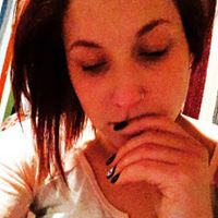 Sarah Blood Photo 9