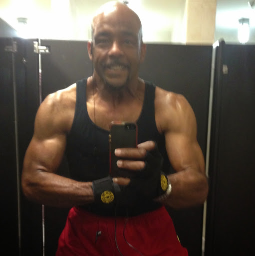 Max Mitchell Photo 38