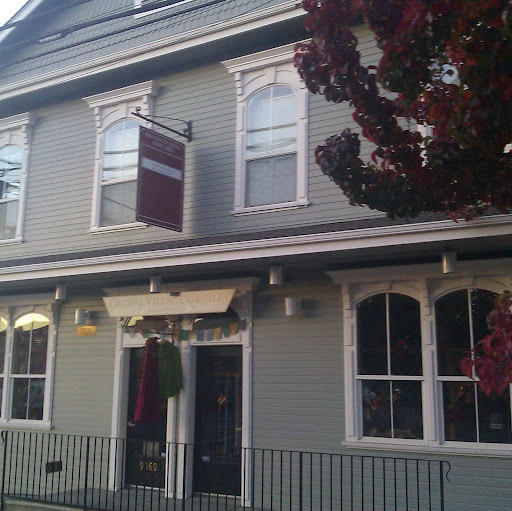 Heather Burke Photo 40