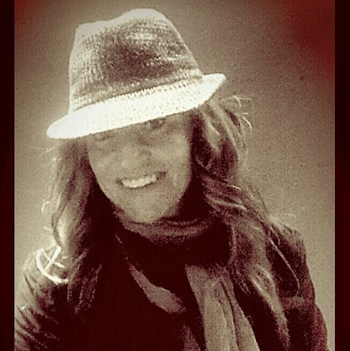 Maria Riggio Photo 20