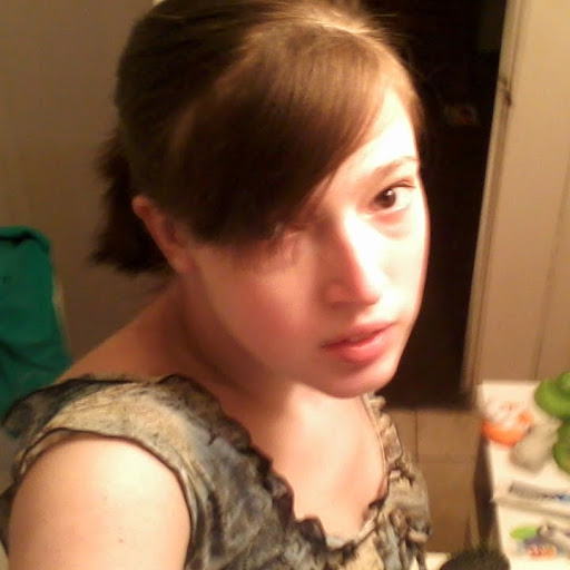 Danielle Hays Photo 5
