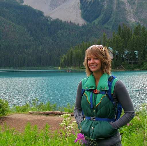 April Gustafson Photo 27
