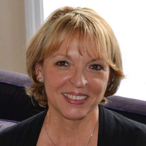 Diana Russell Photo 17