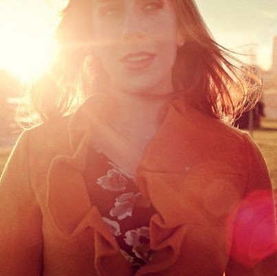 Elizabeth Scott Photo 17
