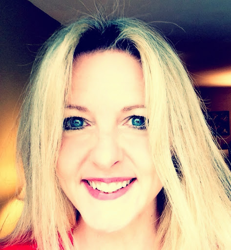 Laura May Photo 46