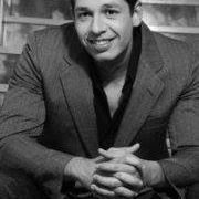 Steve Fernandez Photo 28