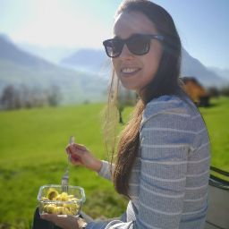 Ana Robles Photo 23