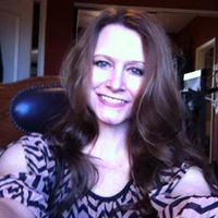 Traci Hardy Photo 11