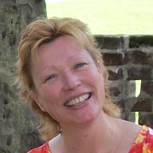 Julie Lucas Photo 1