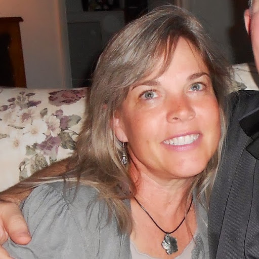Renee Garner Photo 13