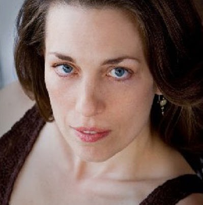 Donna Vega Photo 36