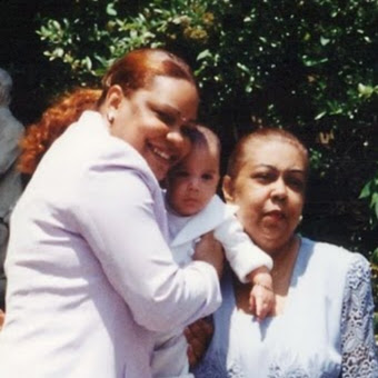 Joy Edwards Photo 30
