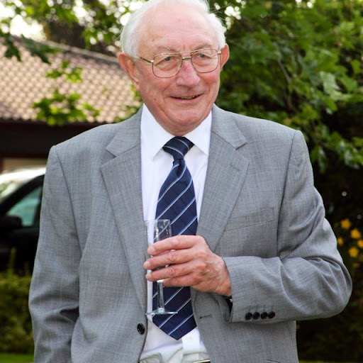 Kenneth Waller Photo 41