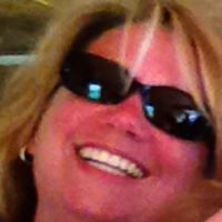 Michele Oliver Photo 22