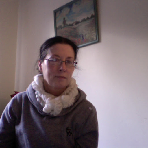 Barbara Healy Photo 28