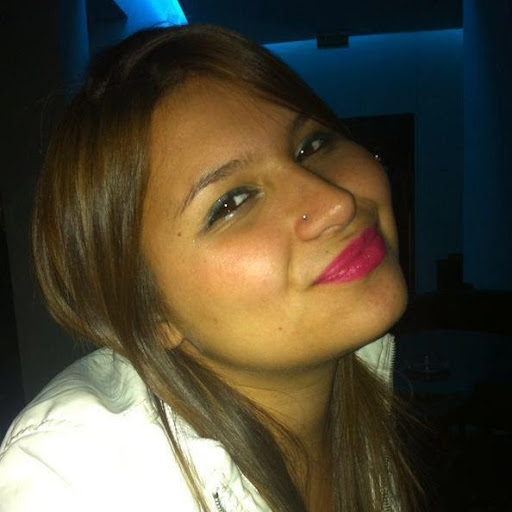 Amy Angulo Photo 16