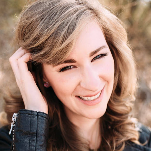 Rachel Walker Photo 31