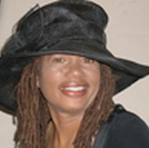 Laurie Vaughn Photo 9