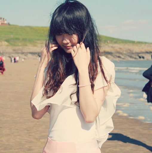 Louisa Liu Photo 15