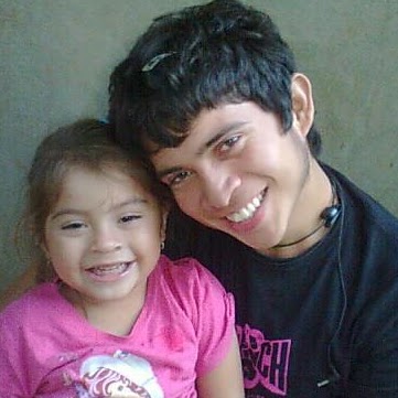 Elliot Robles Photo 11