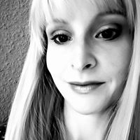 Kristin Scholz Photo 4
