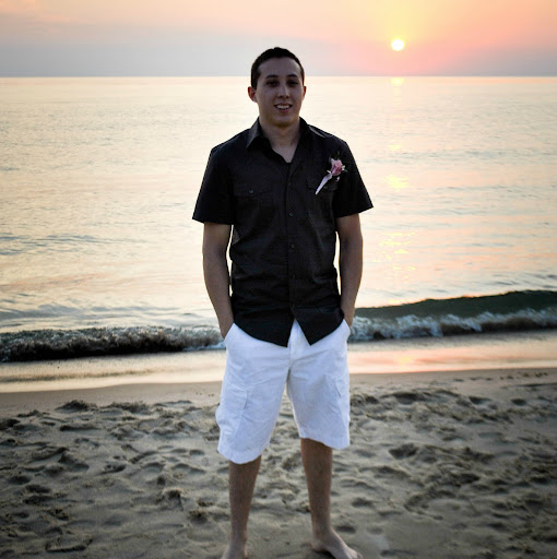 Alex Trinh Photo 11