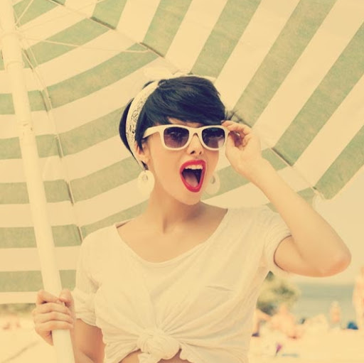 Helen Perez Photo 7