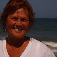 Linda Warfield Photo 18