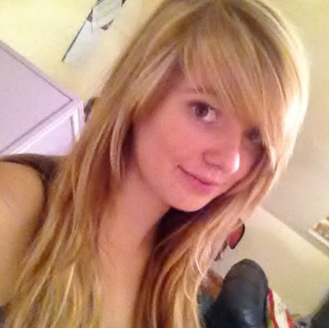 Jennifer Huth Photo 19