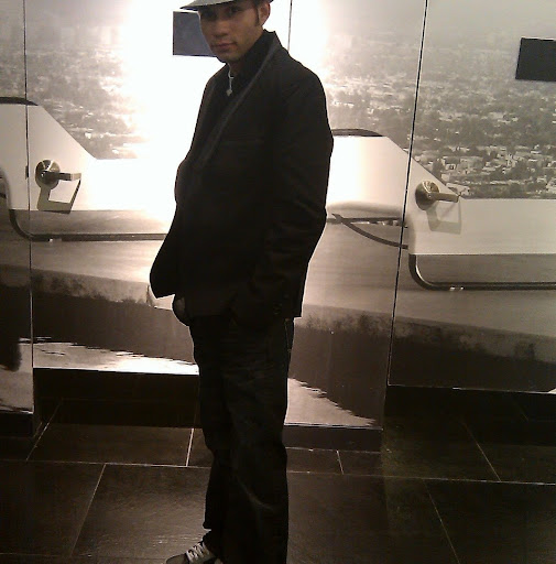 Frankie Gutierrez Photo 10