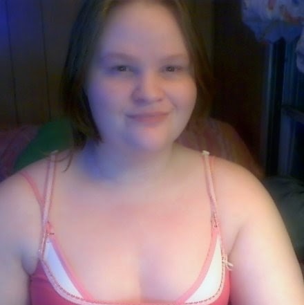 Billie Ward Photo 35