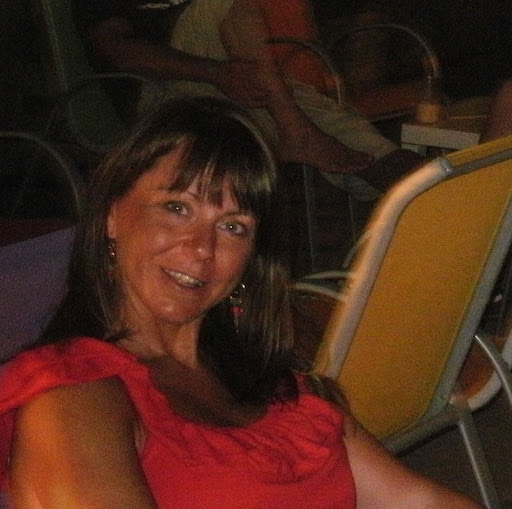 Andrea Burr Photo 30