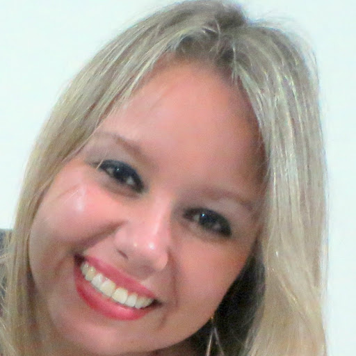 Diane Carvalho Photo 11