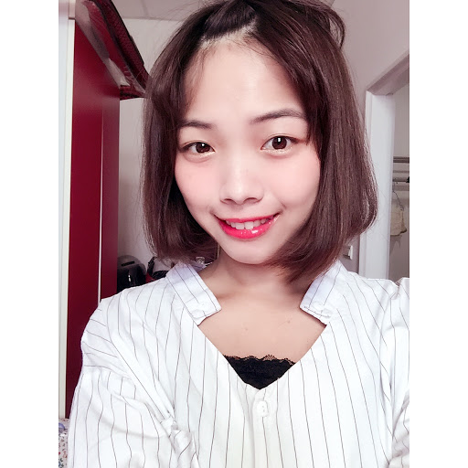 Lili Chen Photo 24