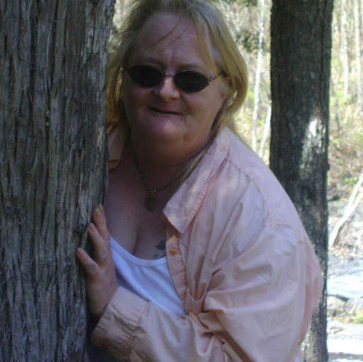 Lucinda Jones Photo 10
