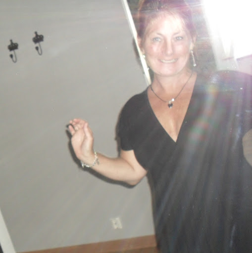 Andrea Simmons Photo 10