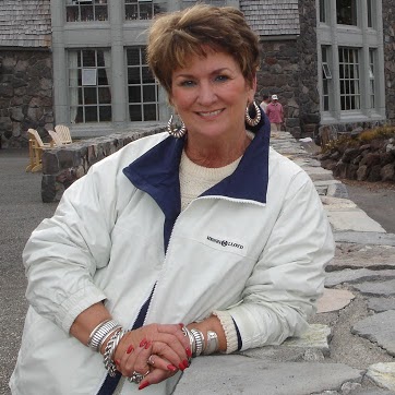 Carole Knudsen Photo 15