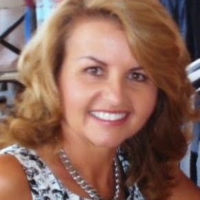 Julie Clarke Photo 35
