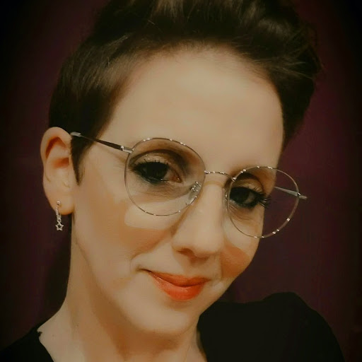Helen Abbott Photo 29