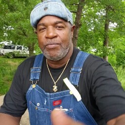 Carl Ray Photo 7